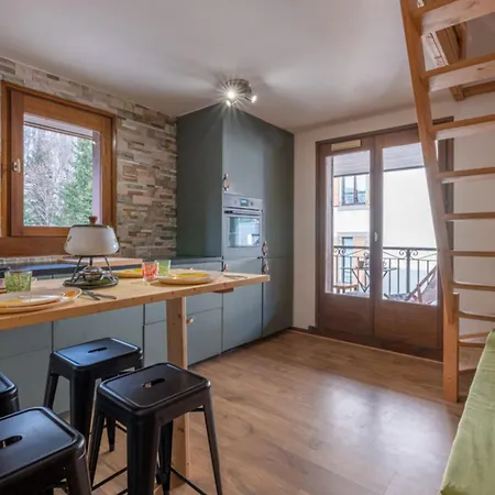 A Lovely Flat Right In The Centre Of * Шамоні